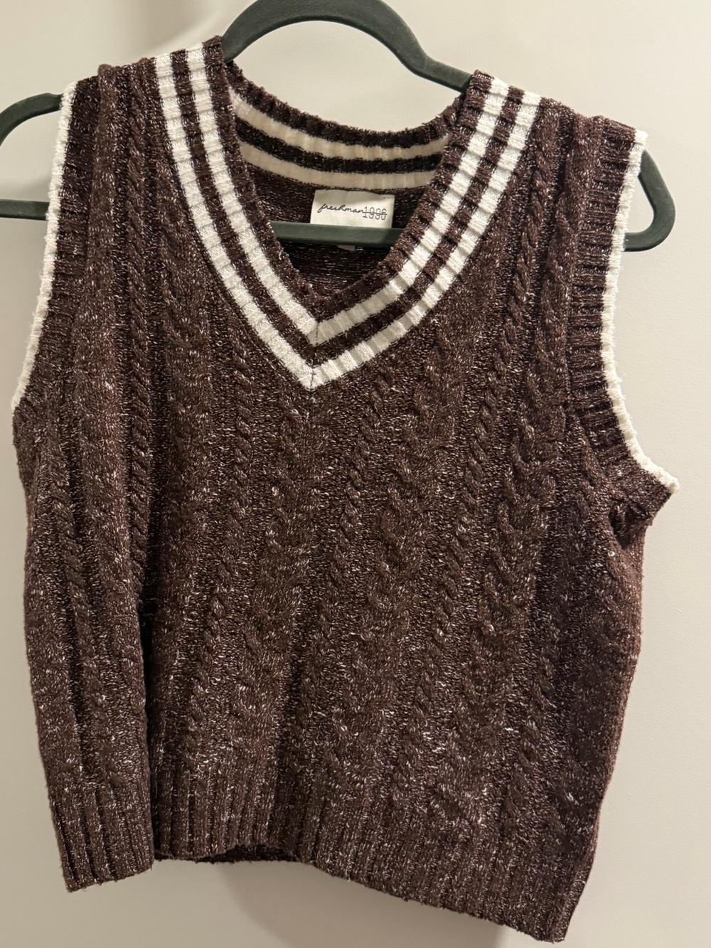 Cropped Brown Cable Knit V-Neck Sweater Vest with White Trim
